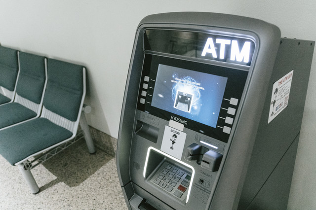 審査が終わると入金できるようになる